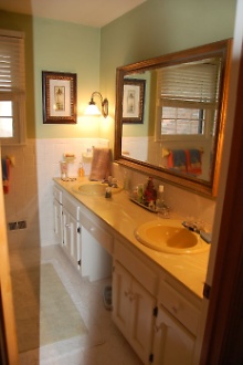 Old Dated Hallway Bathroom