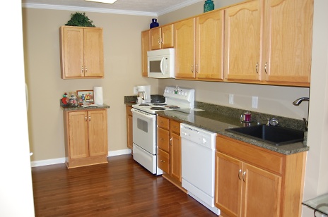  Fully Renovated Kitchen from 2010 Floods